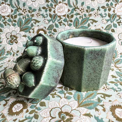 Arabesque Scented Candle, Acorn, Lemongrass.